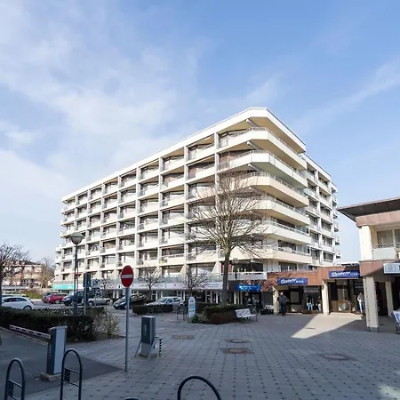 Apartment Center 763 *